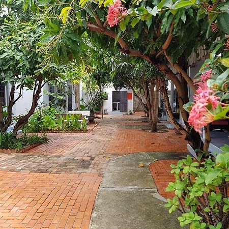 Cay Phuong Guesthouse Mũi Né Exterior foto