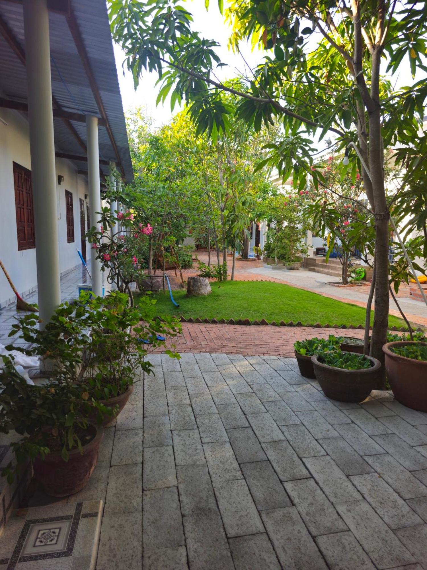 Cay Phuong Guesthouse Mũi Né Exterior foto