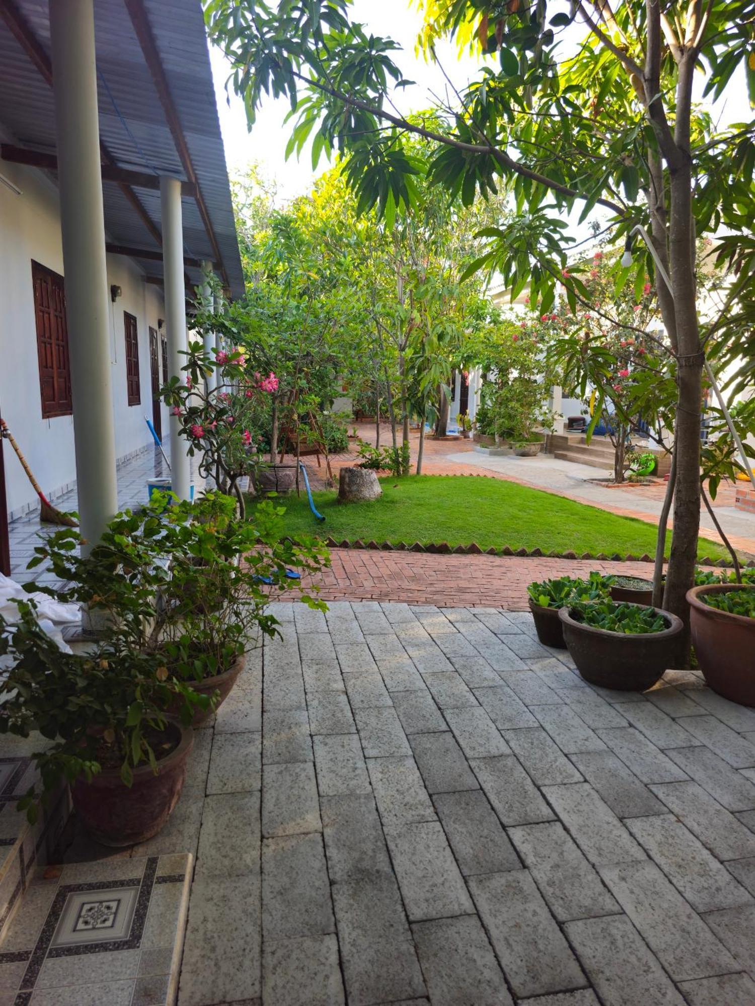 Cay Phuong Guesthouse Mũi Né Exterior foto